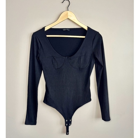 DYNAMITE | Ribbed Black Bustier Long Sleeve Bodysuit (size small) - Picture 2 of 3